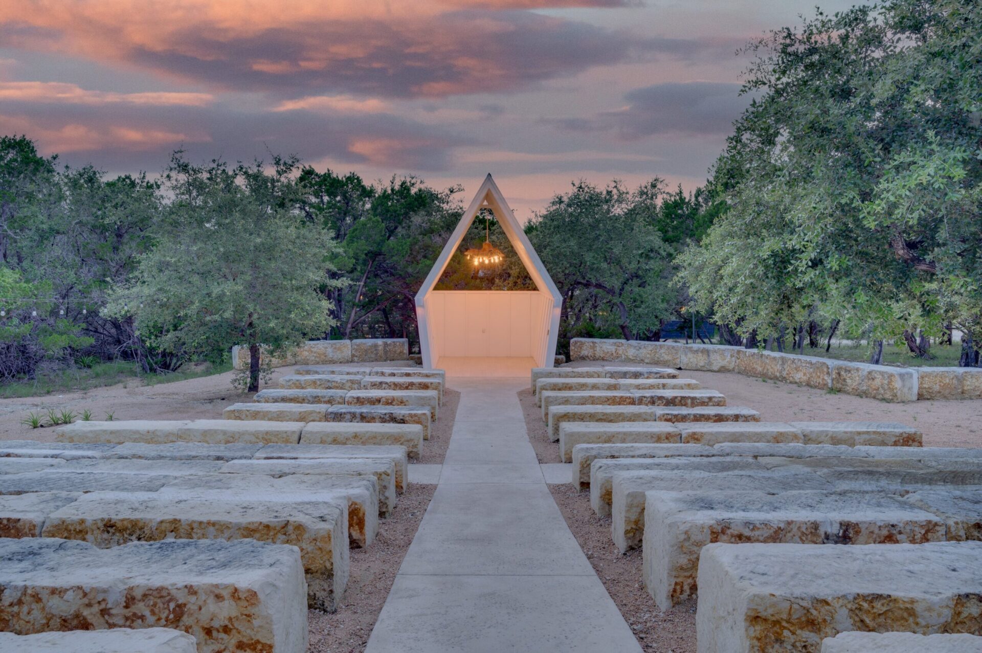 Chapel tour stop